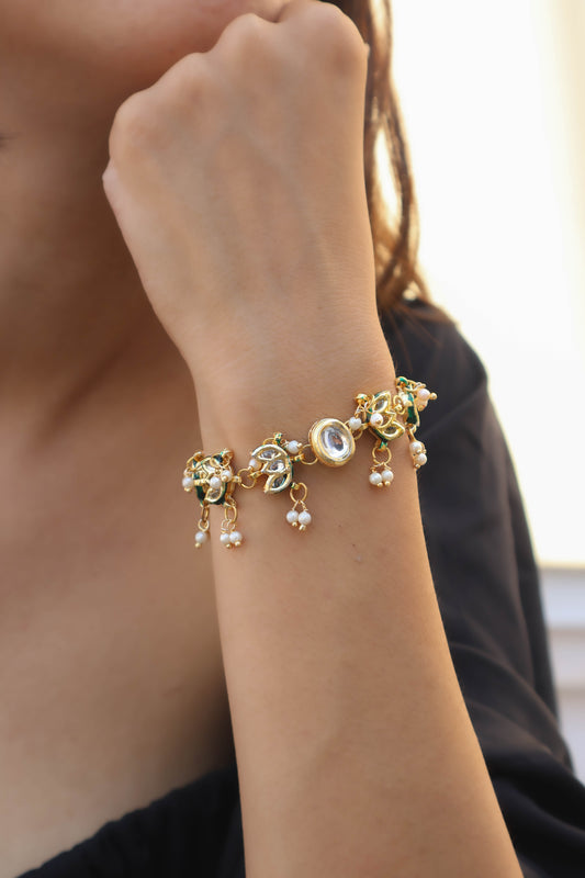 Kirti Kundan Bracelet