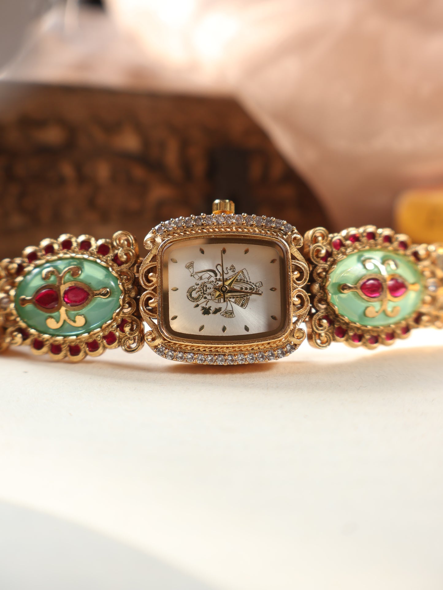 Venu Mint Kundan Wrist Watch
