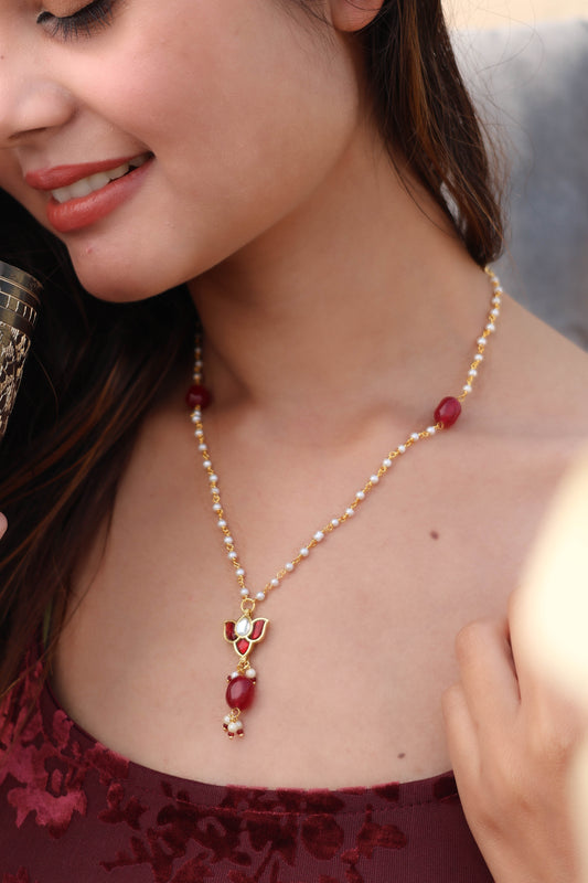 Minha Kundan Pendant Necklace