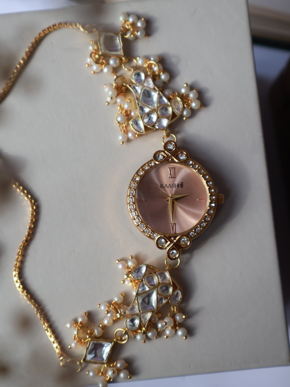 Neer Kundan Wrist Watch