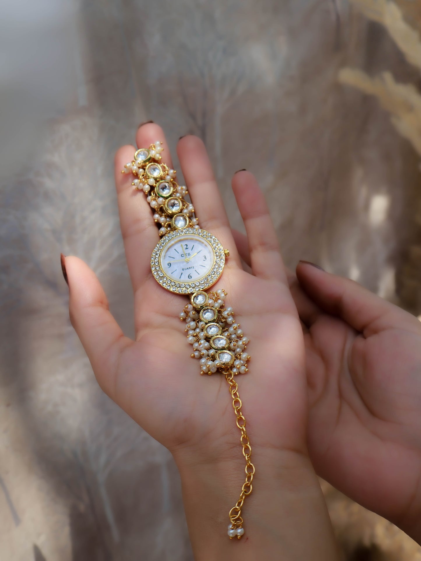 Maren Kundan Wrist Watch