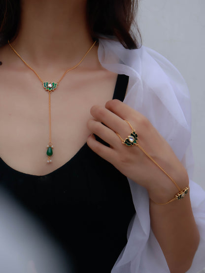 Mayflower Green Lotus Necklace and Hathphool Set