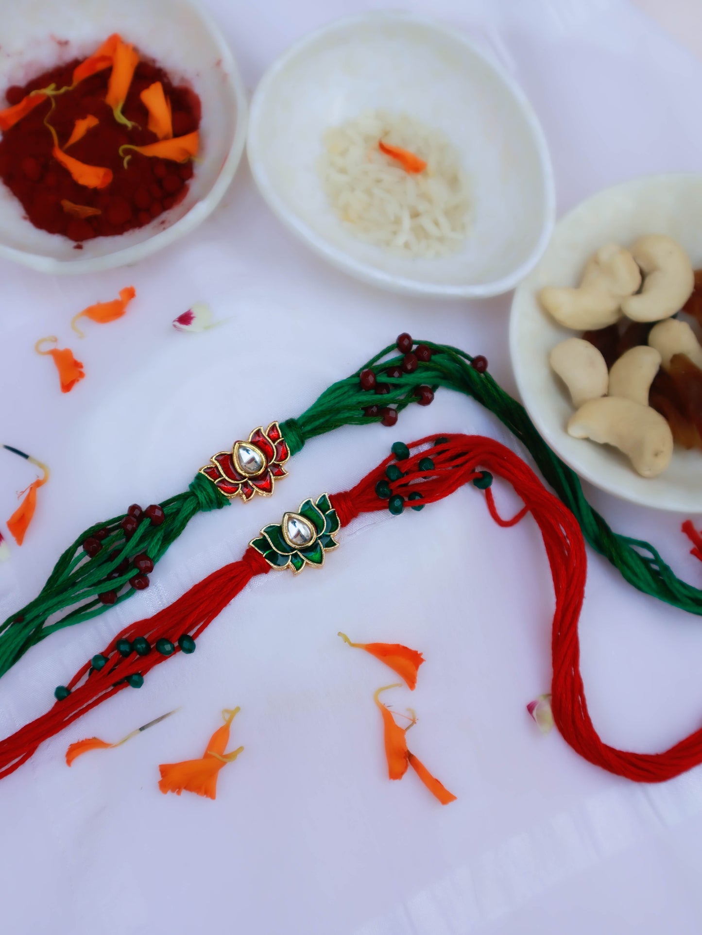 Ahilan Lotus Rakhi Set