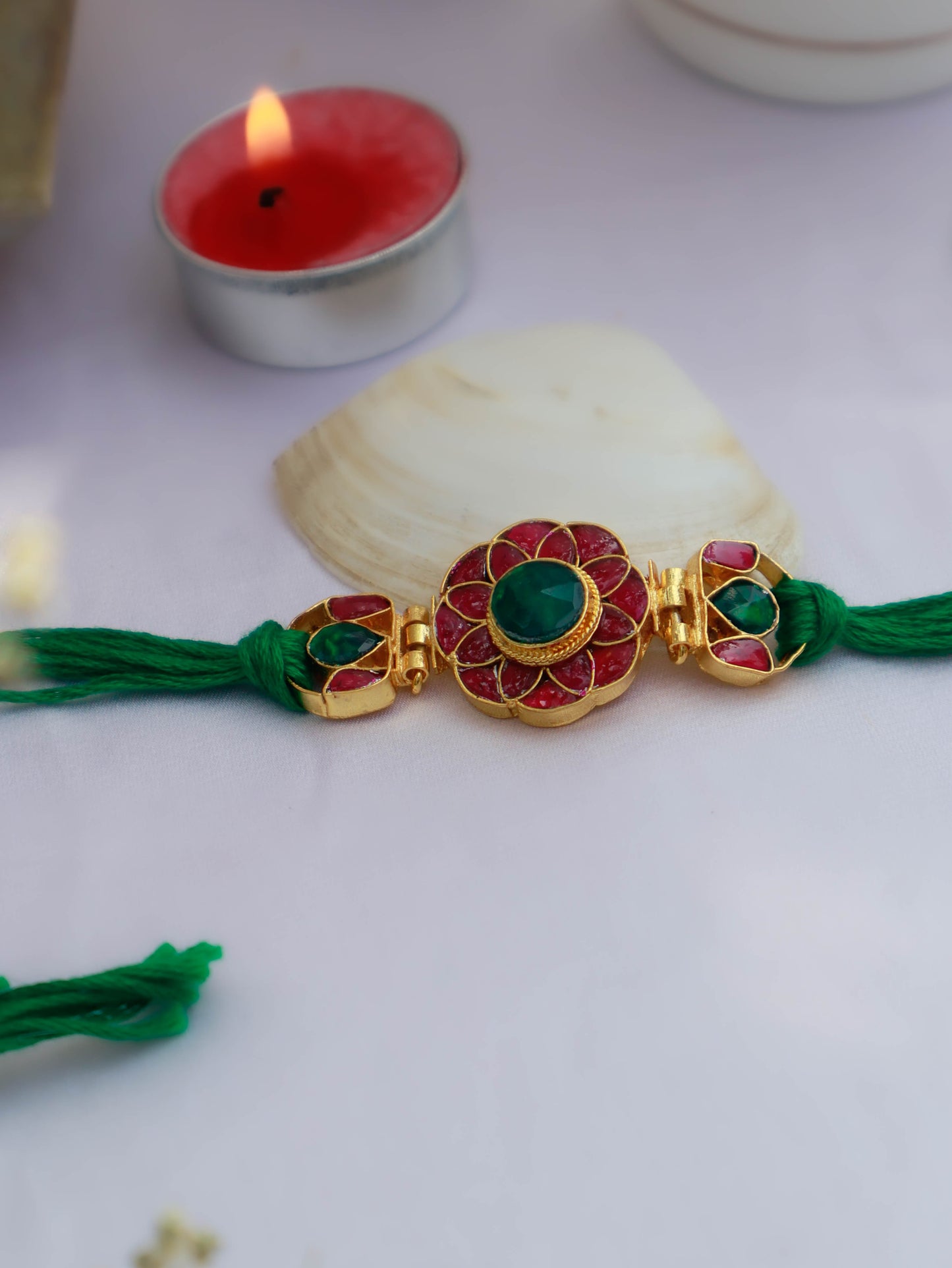 Vihaan Red & Green Kundan Rakhi