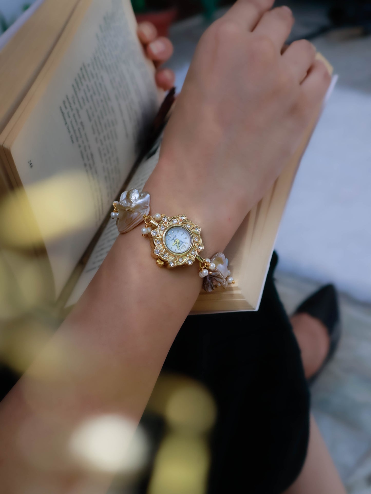 Malina Baroque Pearls Wrist Watch