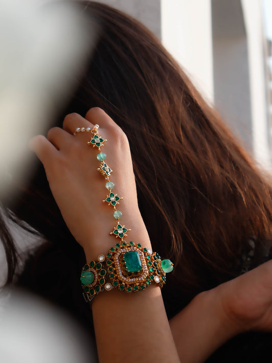 Adhira Green Bangle Hathphool