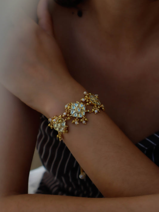 Savi Kundan Bracelet