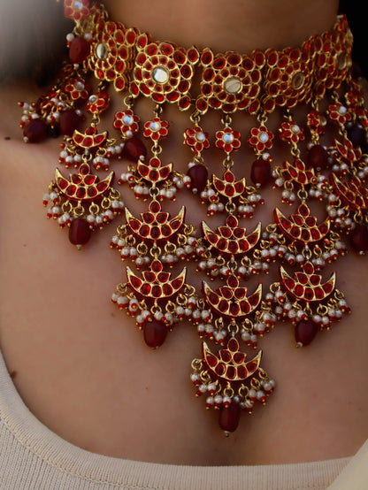 Vaishnavi Red Kundan Necklace Set