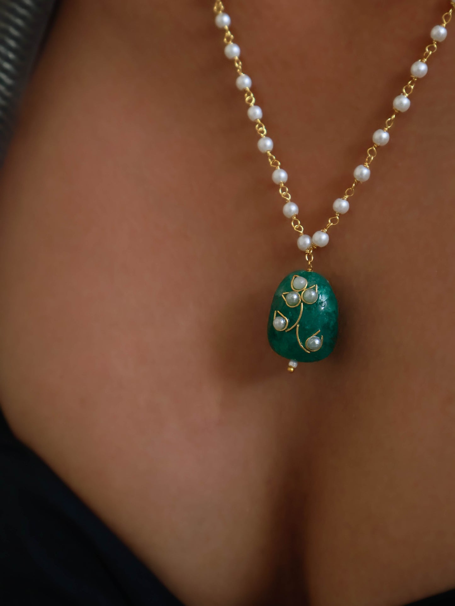 Ojasvi Pendant Necklace