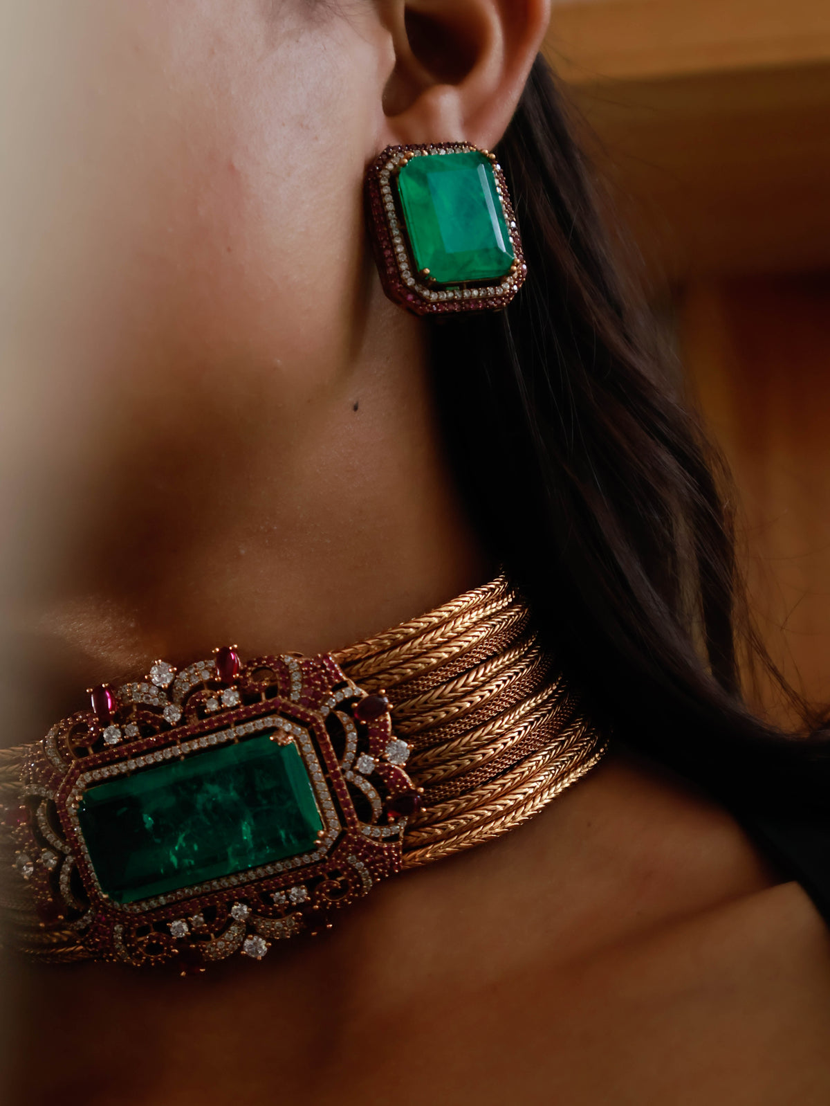Saanvi Emerald Choker Necklace Set