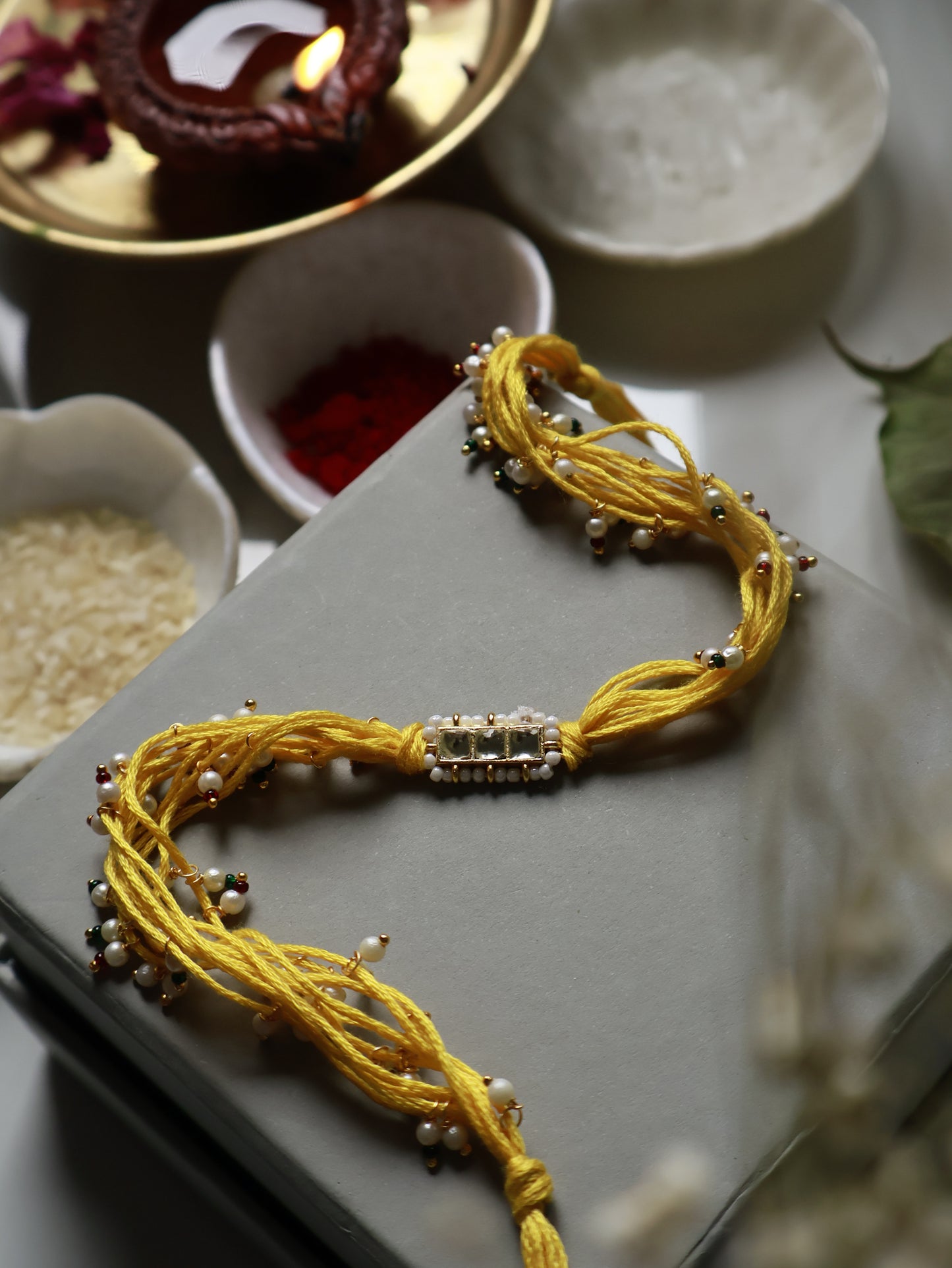 Yuan Kundan Rakhi
