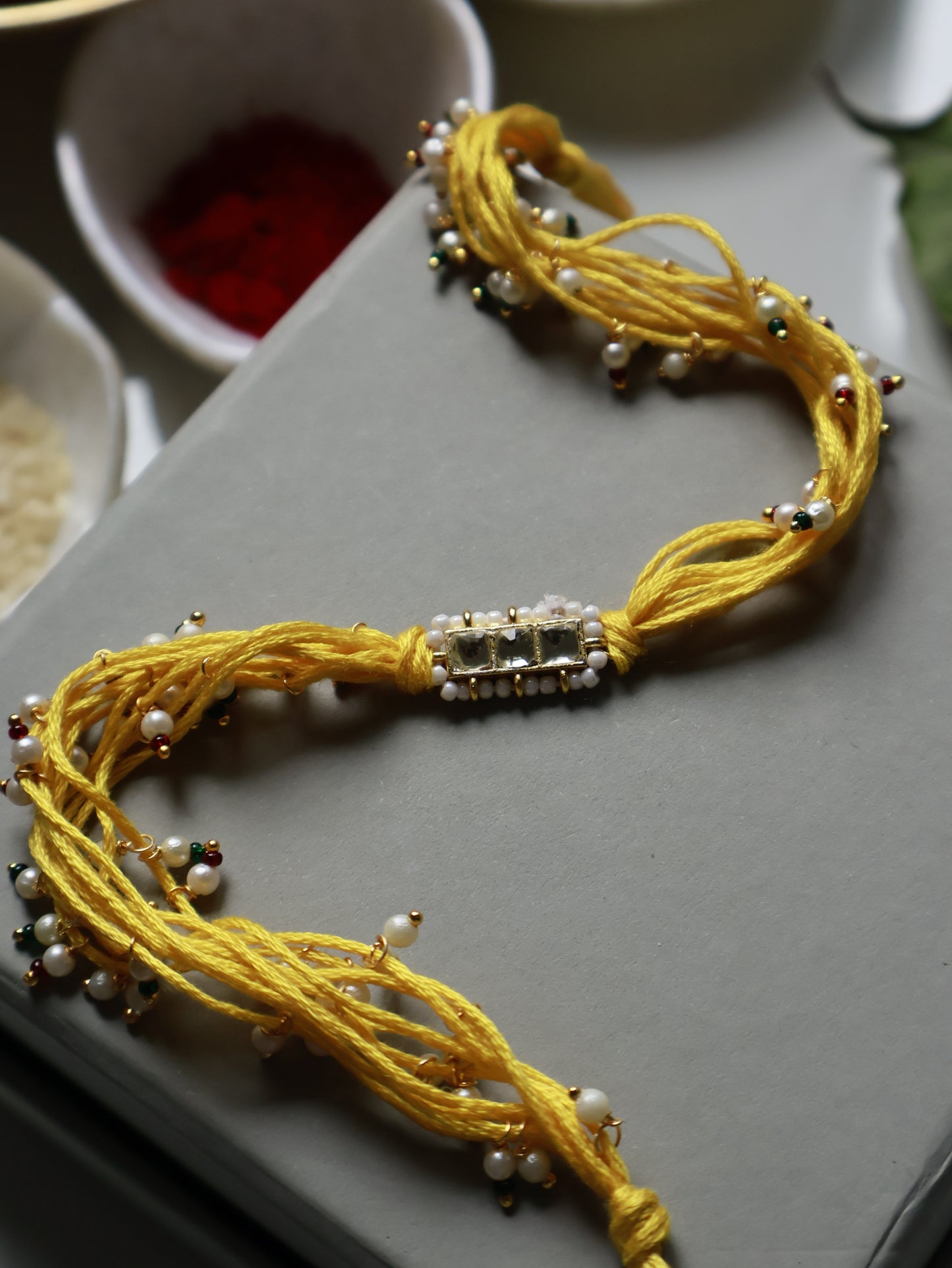 Yuan Kundan Rakhi