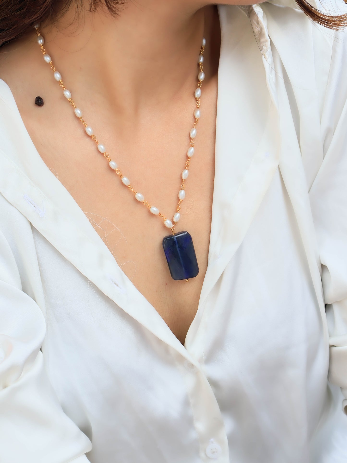 Alfaaz Blue Pendant Necklace