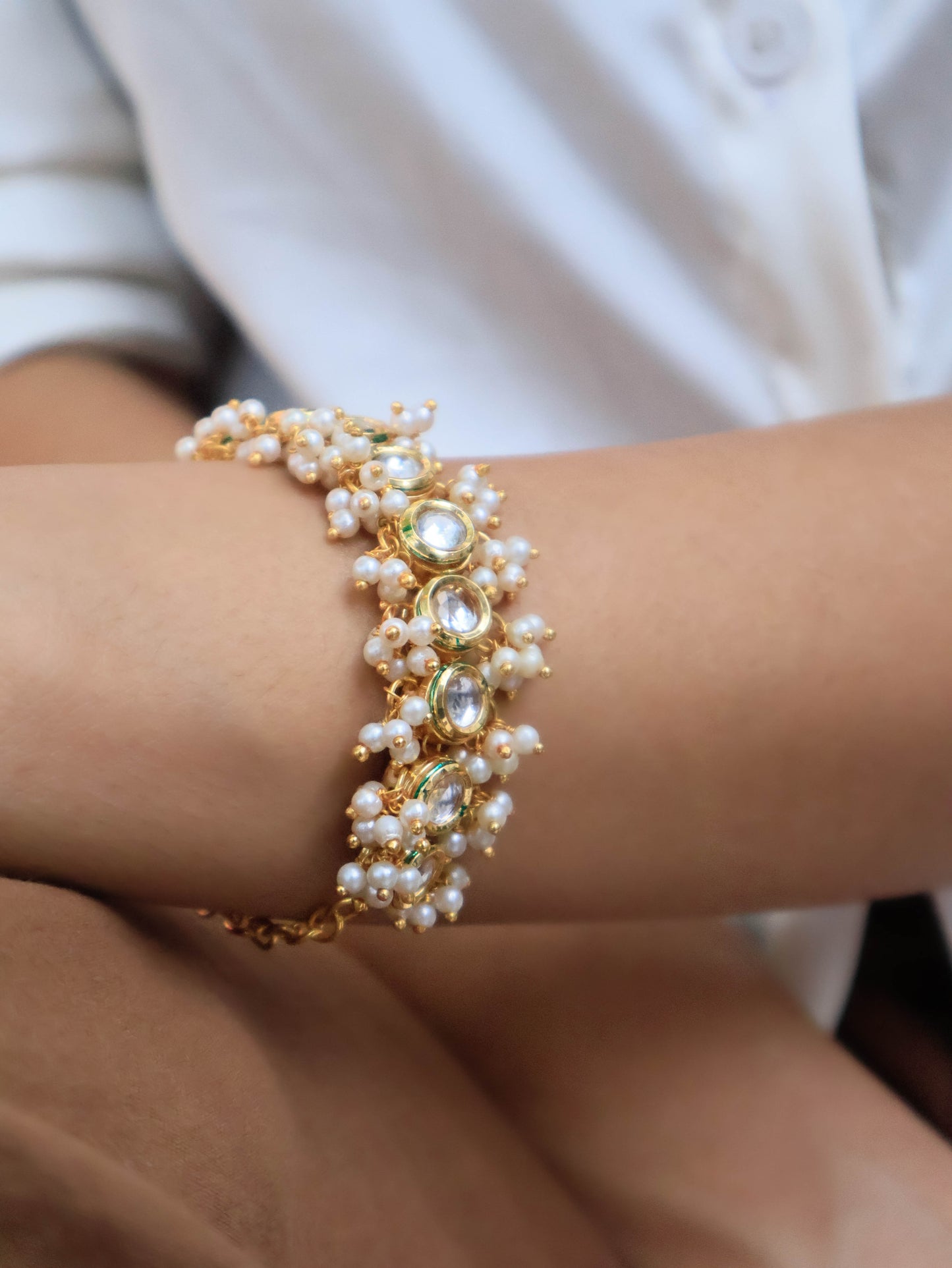 Aafrah Kundan Pearls Bracelet