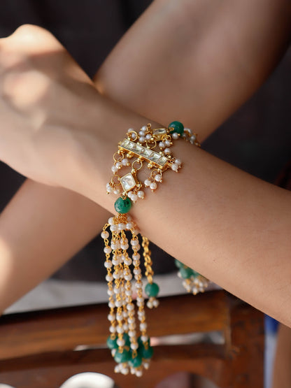 Ariana Green Kundan and Pearl Bracelet