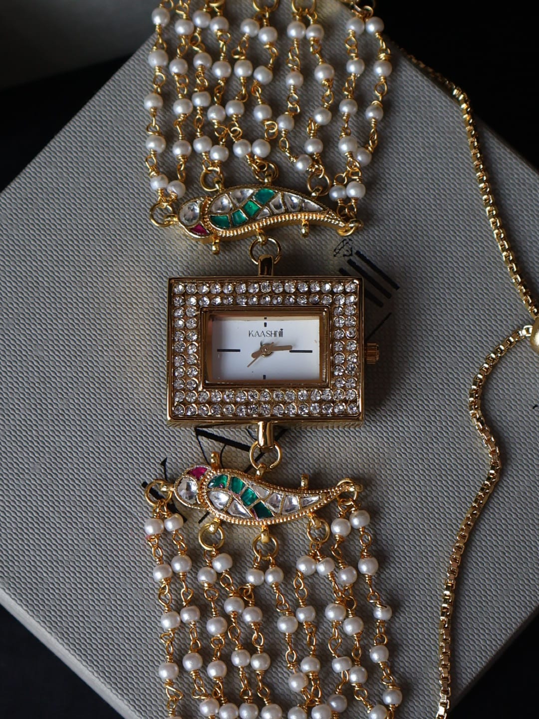 Jigna Kundan Wrist Watch